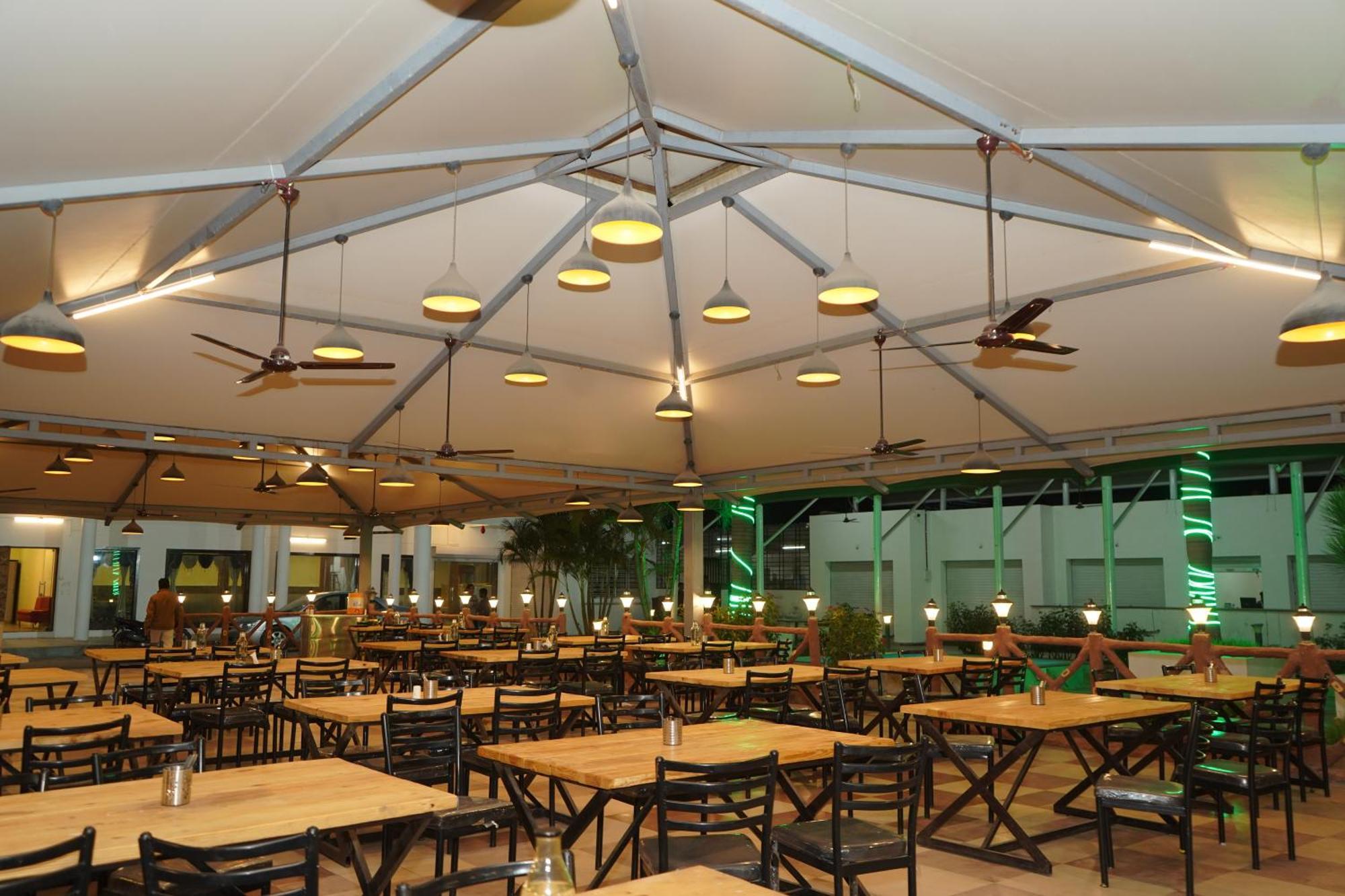 Hotel Chaitanya Lodging Supe ภายนอก รูปภาพ